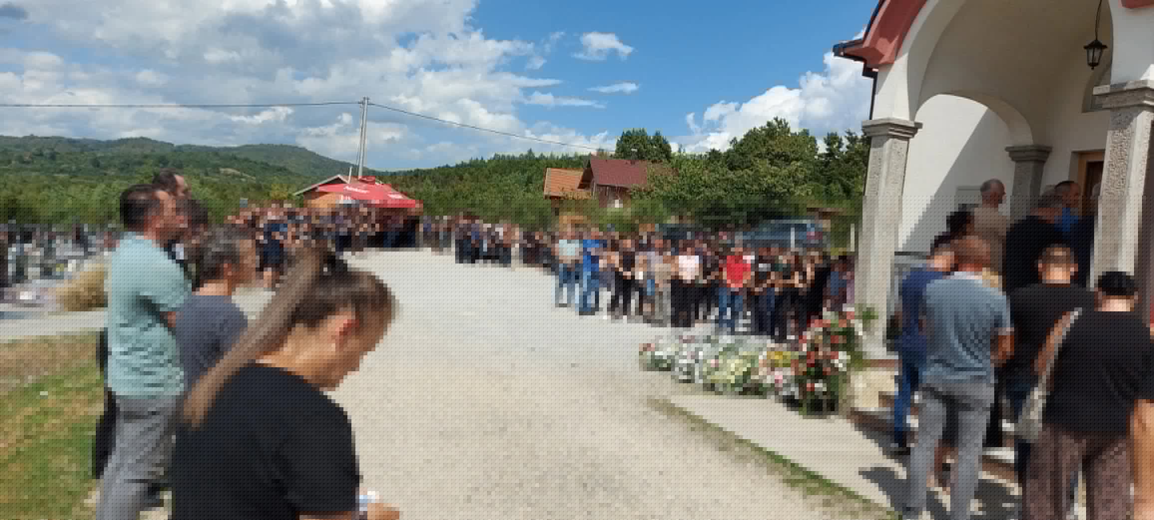 U Kotor Varoši sahranjena Dragana Antešević koja je stradala u požaru kod Omiša