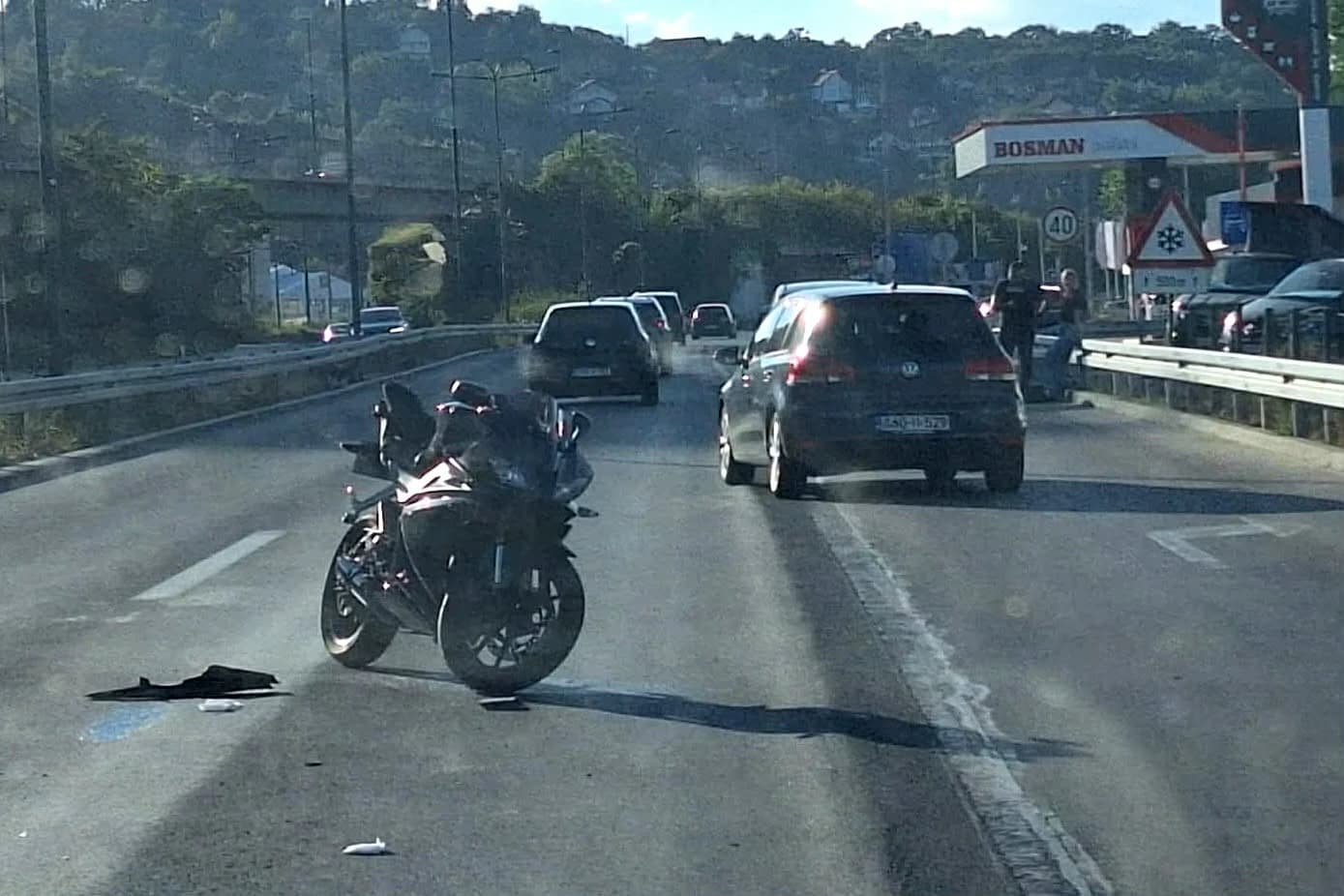 Saobraćajna nezgoda kod Blažuja, policija na terenu