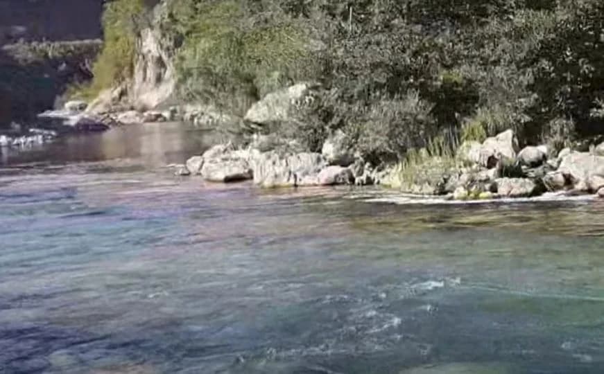 Vlasnik rafting kluba iz Konjica tvrdi: Krv iz klaonice teče Neretvom