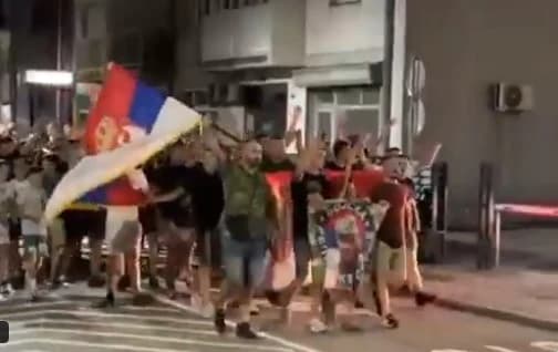 Sramotne scene iz Zvornika i Višegrada: Stotine okupljenih Srba uzvikivale ime krvnika Mladića
