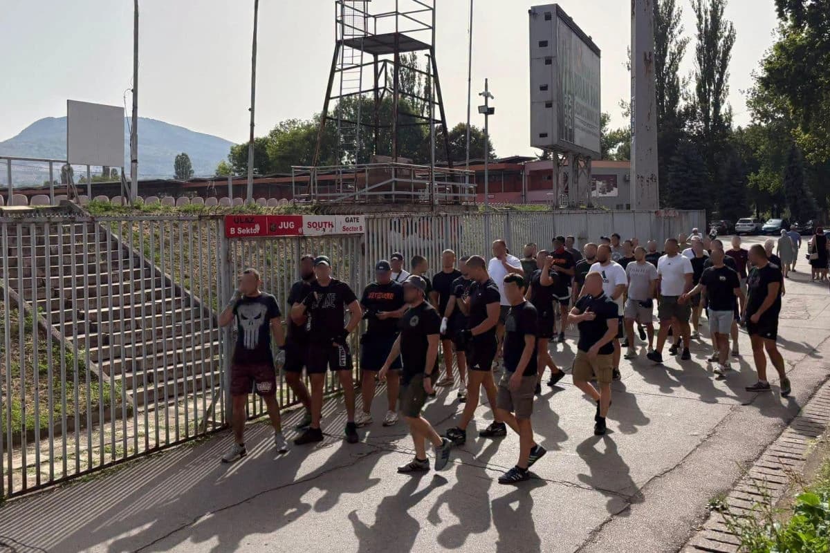 Red Army ispred Bilinog polja provocira Robijaše: Evo nas, tu smo...