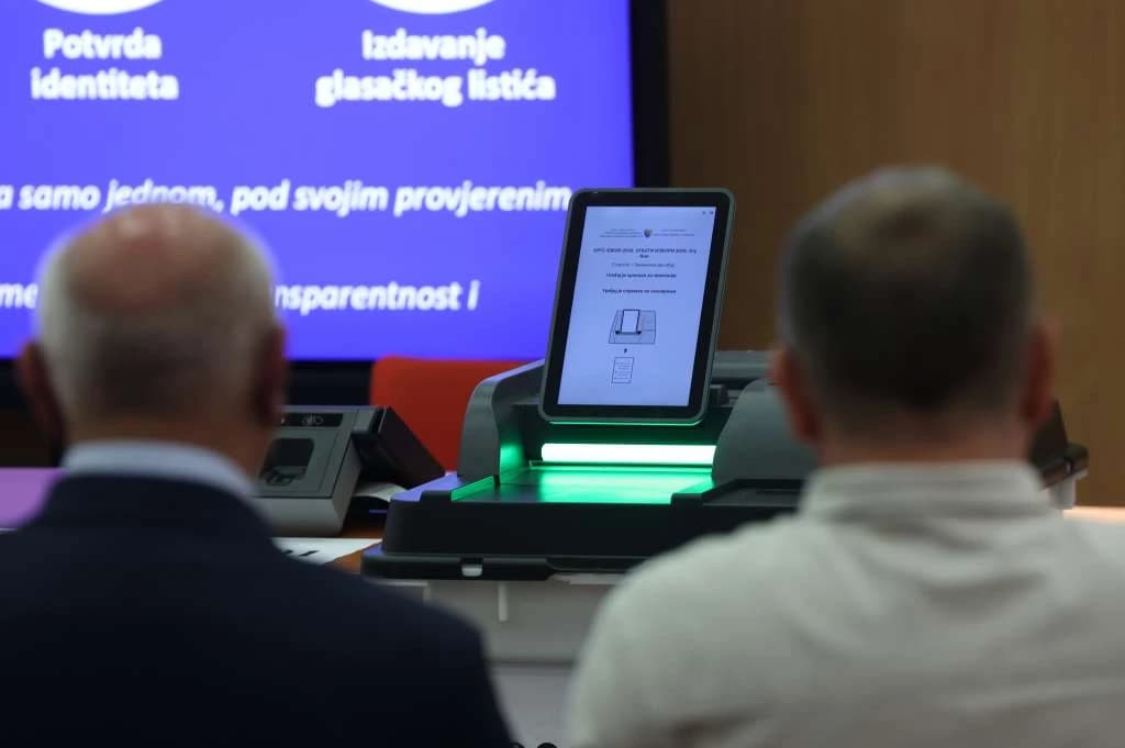Skeneri mogu spriječiti izborne krađe, ali ne i pritiske na birače prije samog izbornog dana