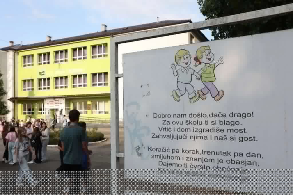 Oglasilo se prvo školsko zvono