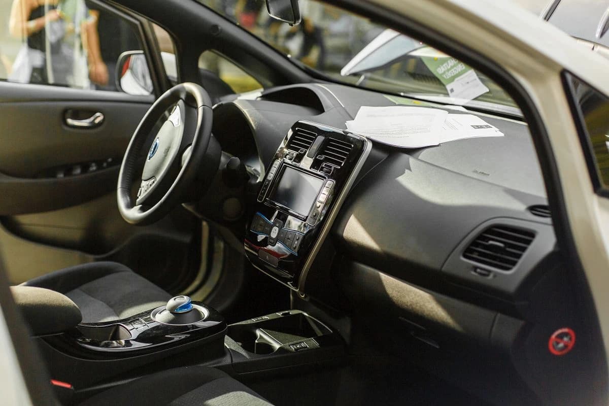 Skrivena funkcija u autu: Ljeti je zlata vrijedna, a mnogi za nju ne znaju