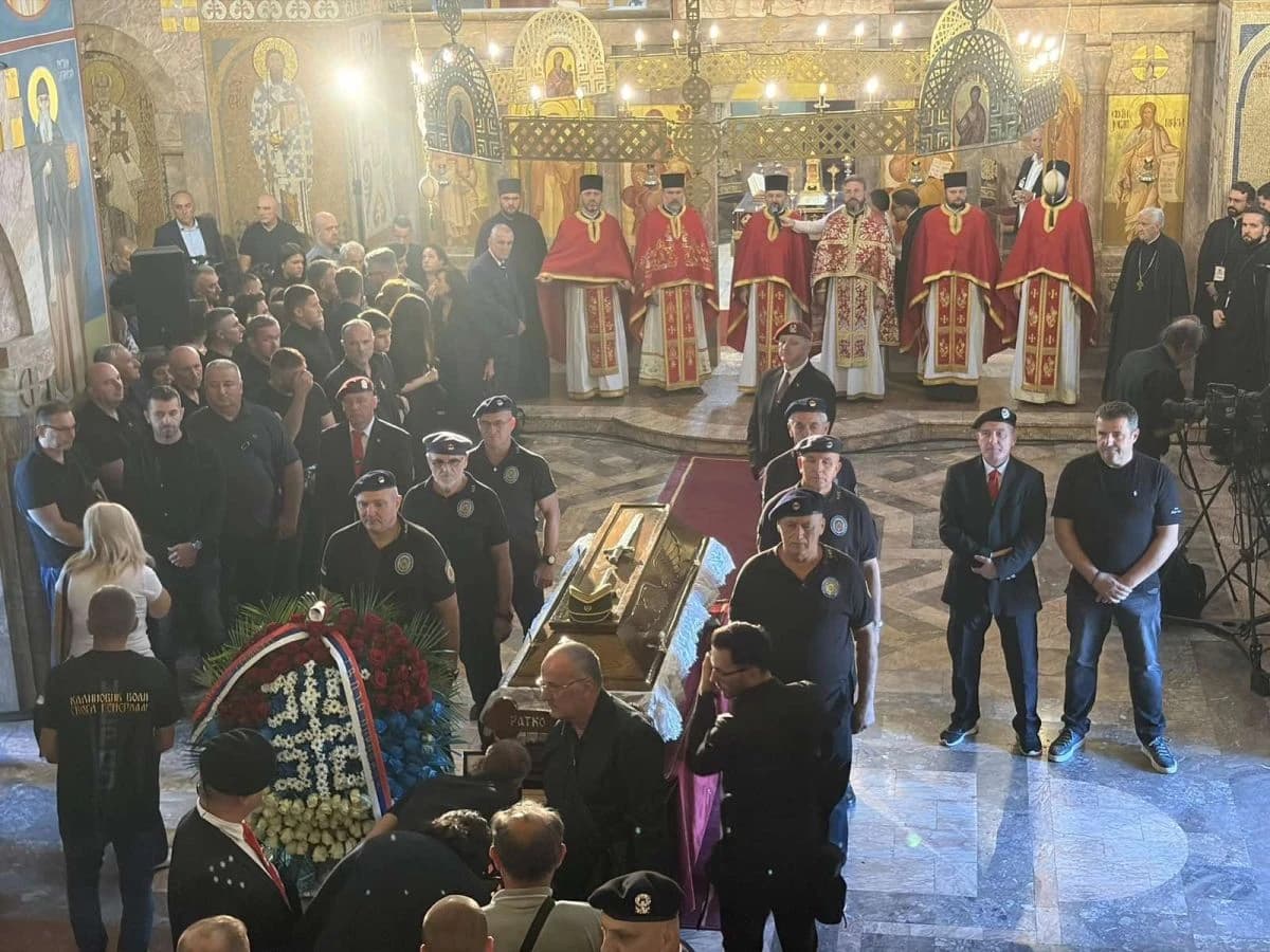 Iz Evropske komisije kažu: Zločinac Mladić nije sahranjen uz državne počasti