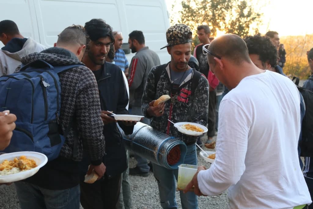 Alarmantno stanje u migrantskom kampu u Velikoj Kladuši