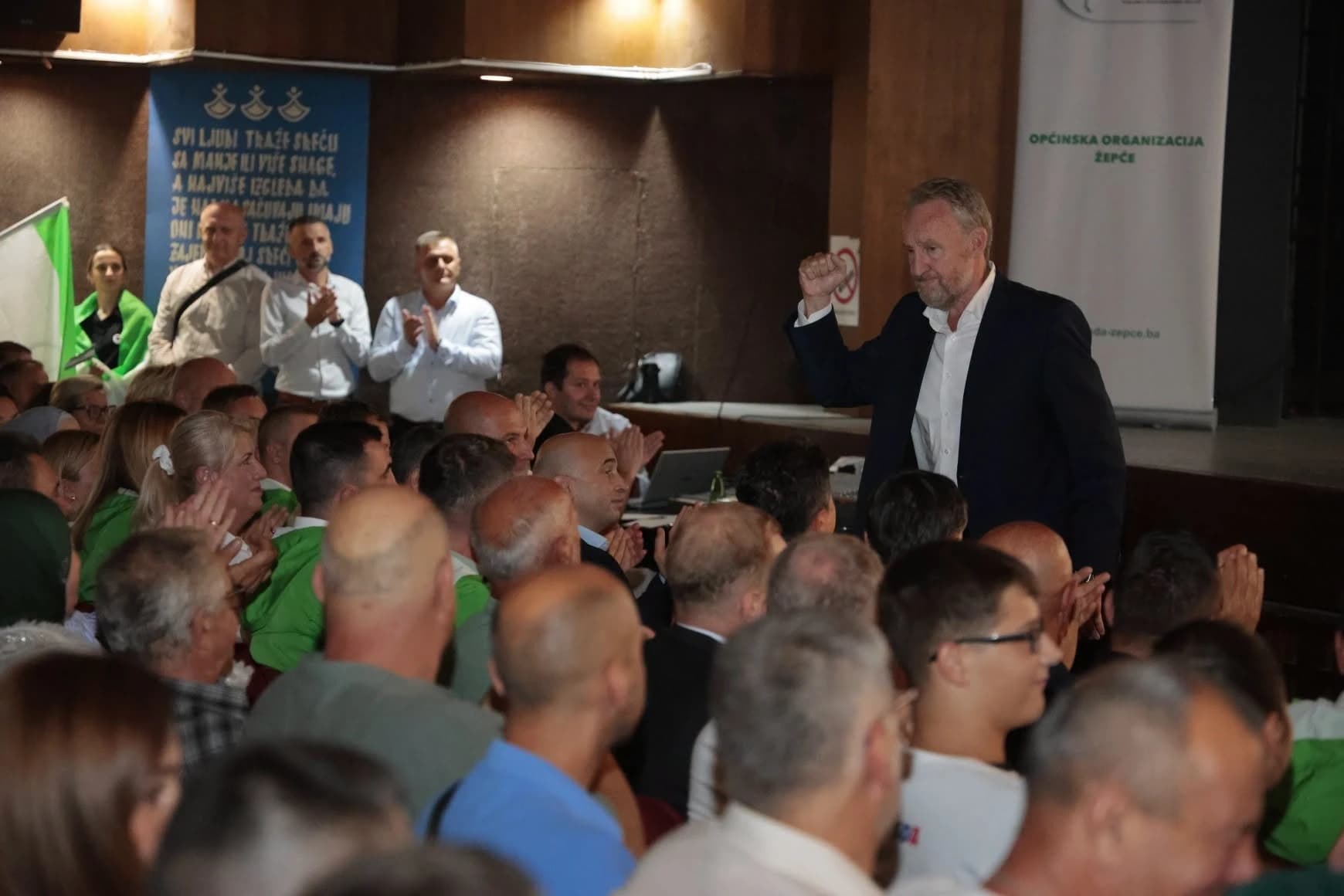 Izetbegović na tribini SDA u Žepču