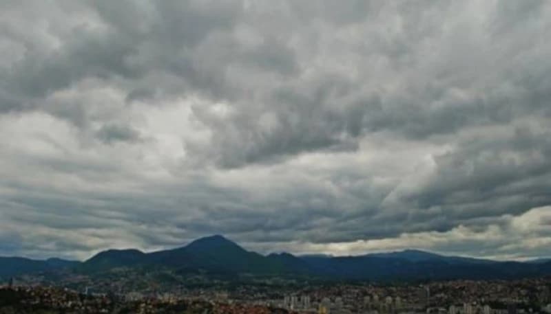 Danas pretežno oblačno vrijeme sa slabom kišom, dnevna temperatura do 23, na jugu do 29 stepeni
