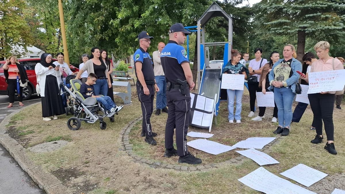Protest ispred Klinike za dječije bolesti