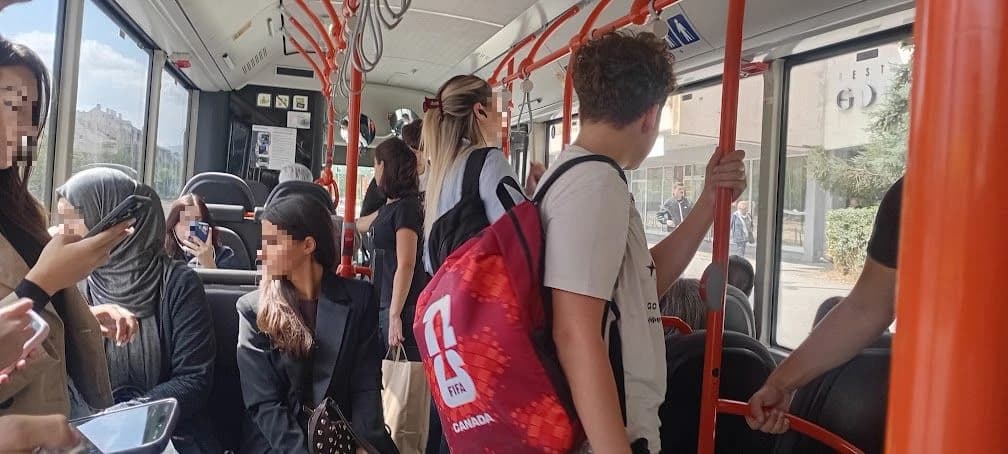 Kad vas zapahne ustajali zrak: Idemo na jednu turu gušenja u sarajevskim autobusima...
