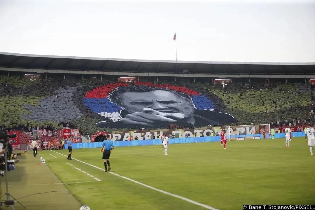 Zvezda nije kažnjena zbog zločinca Mladića, ali jeste Novi Pazar zbog vjerskog obreda