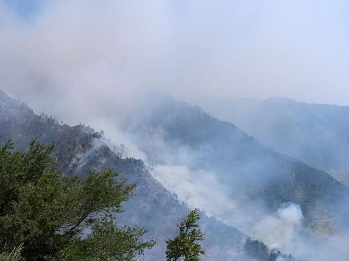 Dramatična situacija: Požar na Čvrsnici koji su gasili i kanaderi iz Hrvatske proširio se prema Malom Vilincu i Risovcu
