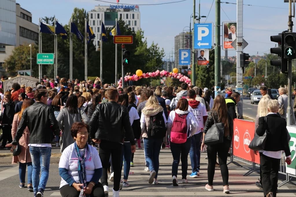 Održana ”Race for the cure” – Trka/šetnja za ozdravljenje posvećena podizanju svijesti o karcinomu dojke 