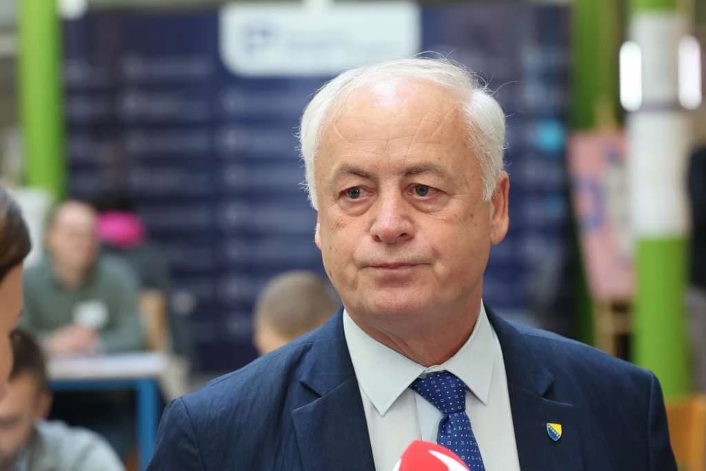 Arnautović: Država mora po automatizmu registrirati bh. državljane u dijaspori za glasanje