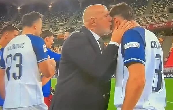 Sergej Barbarez grlio i ljubio Zmajeve nakon velikog trijumfa protiv Rumunije