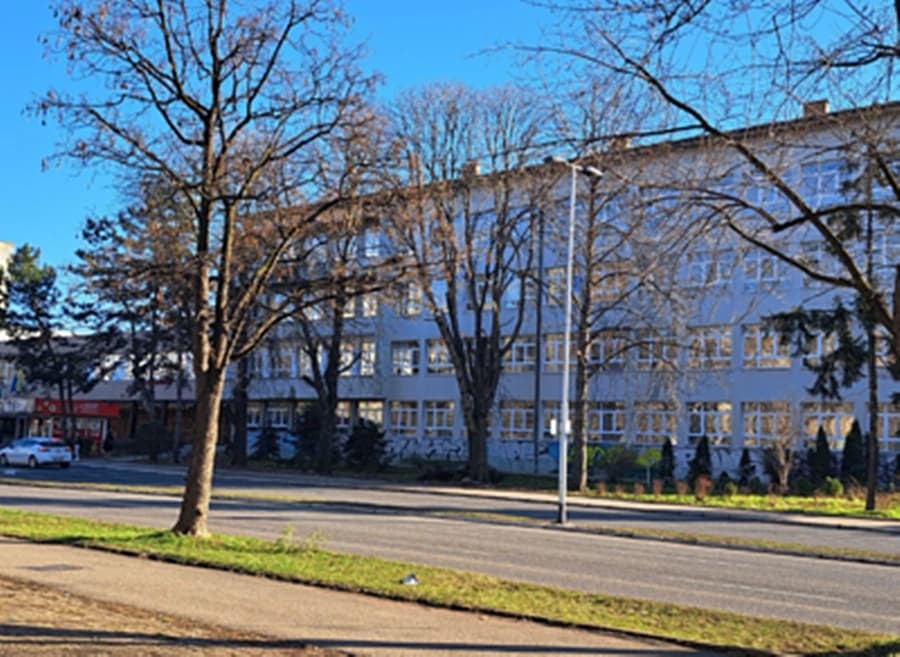 Srednja ekonomsko-trgovinska škola Tuzla