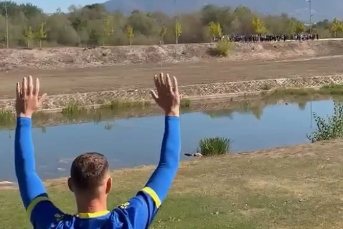 Scena za pamćenje: Edin Džeko nije ostao dužan mališanima koji su ga dozivali