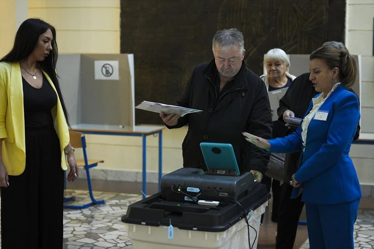 CIK: Do 11 sati glasalo nepunih 12 posto građana, zabilježeno nekoliko incidenata, još neka birališta nisu otvorena