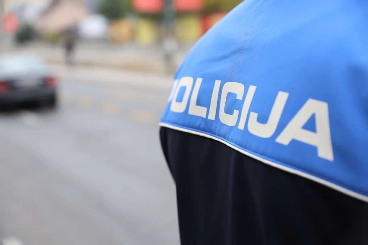 Priznali krivnju: Dva policajca MUP-a KS osuđena na po godinu zatvora zbog primanja mita i zloupotrebe položaja