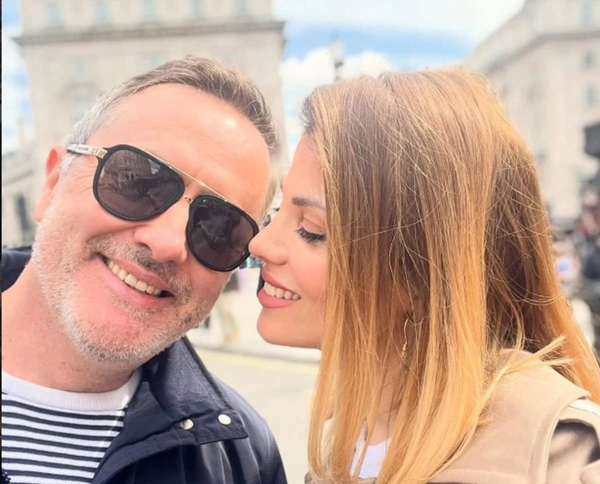 Tarik Filipović emotivno čestitao 50. rođendan supruzi Lejli: "Hvala što krasiš ovaj svijet svojom dušom, ljepotom..."