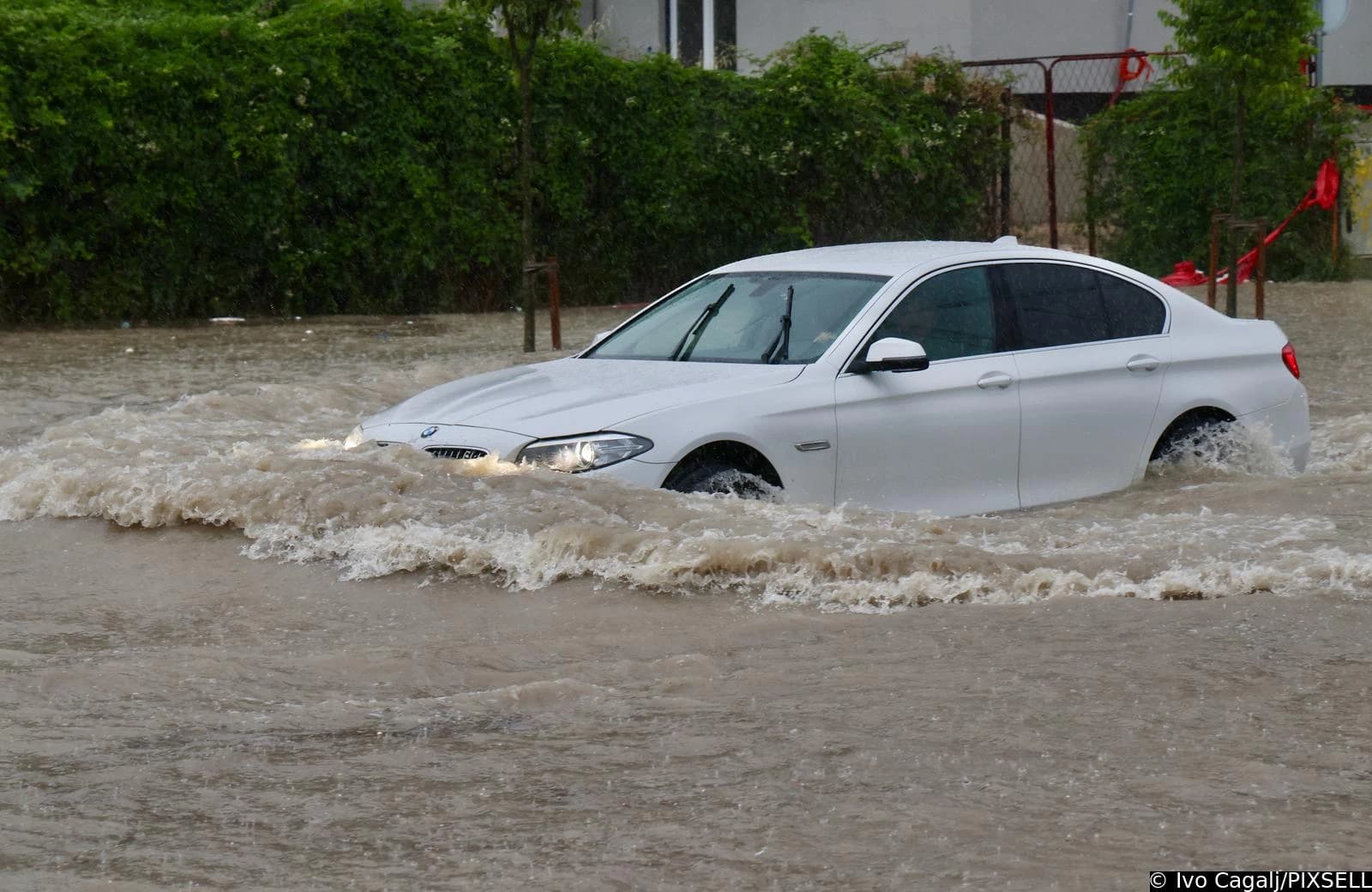 Stiže nevrijeme s obilnim padavinama, raste opasnost od bujica i poplava u Hercegovini