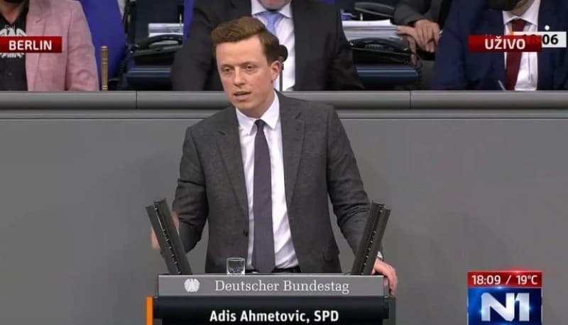 Adis Ahmetović
