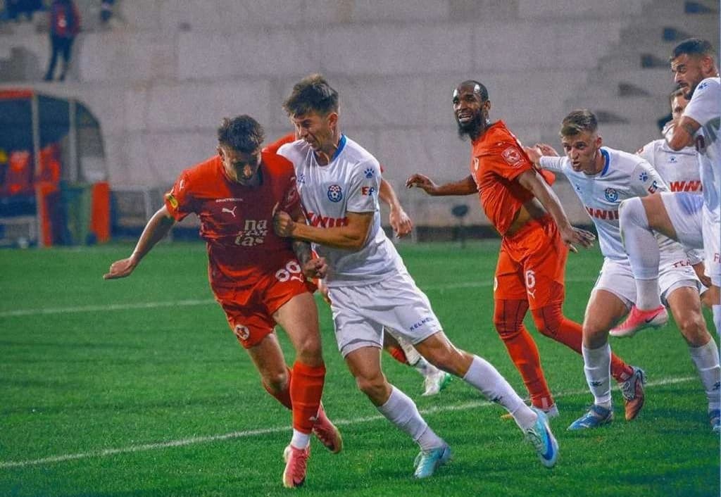 Velež i Široki Brijeg bez pobjednika, gosti se čudili odlukama sudije Mirze Kazlagića
