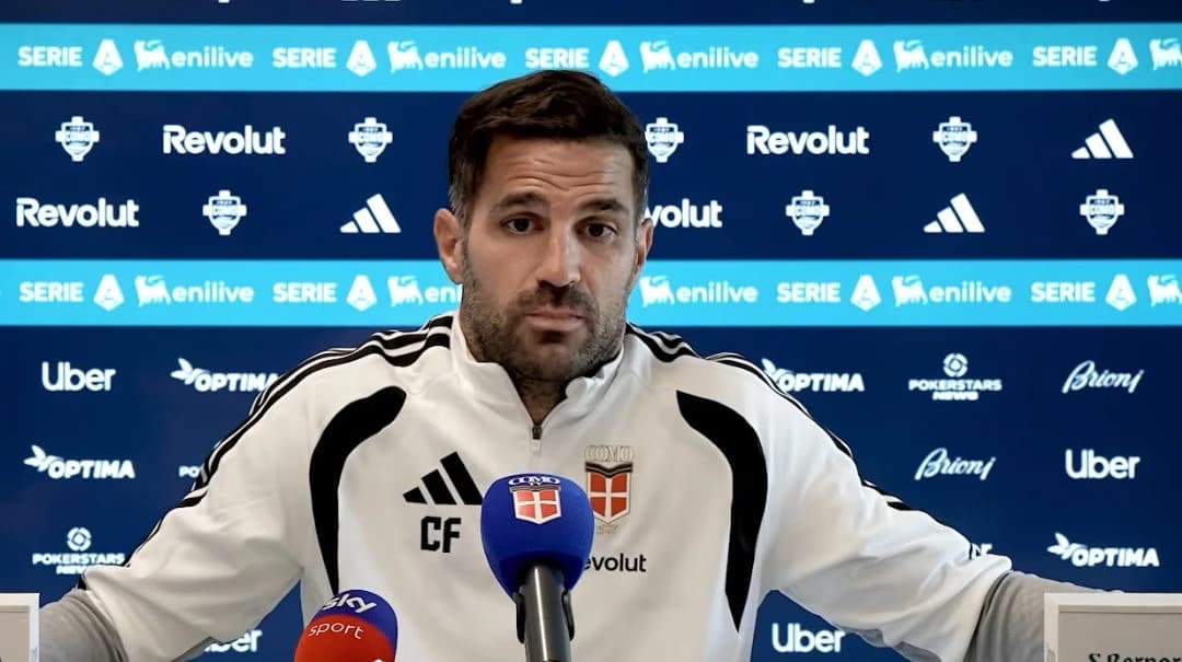 Fabregas smatra da je Svilar najbolji golman Serije A