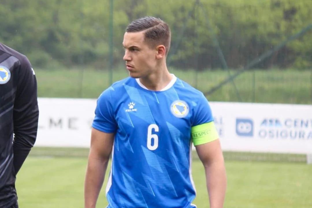 Bivši kapiten mladih selekcija BiH povukao neočekivan potez da bi igrao