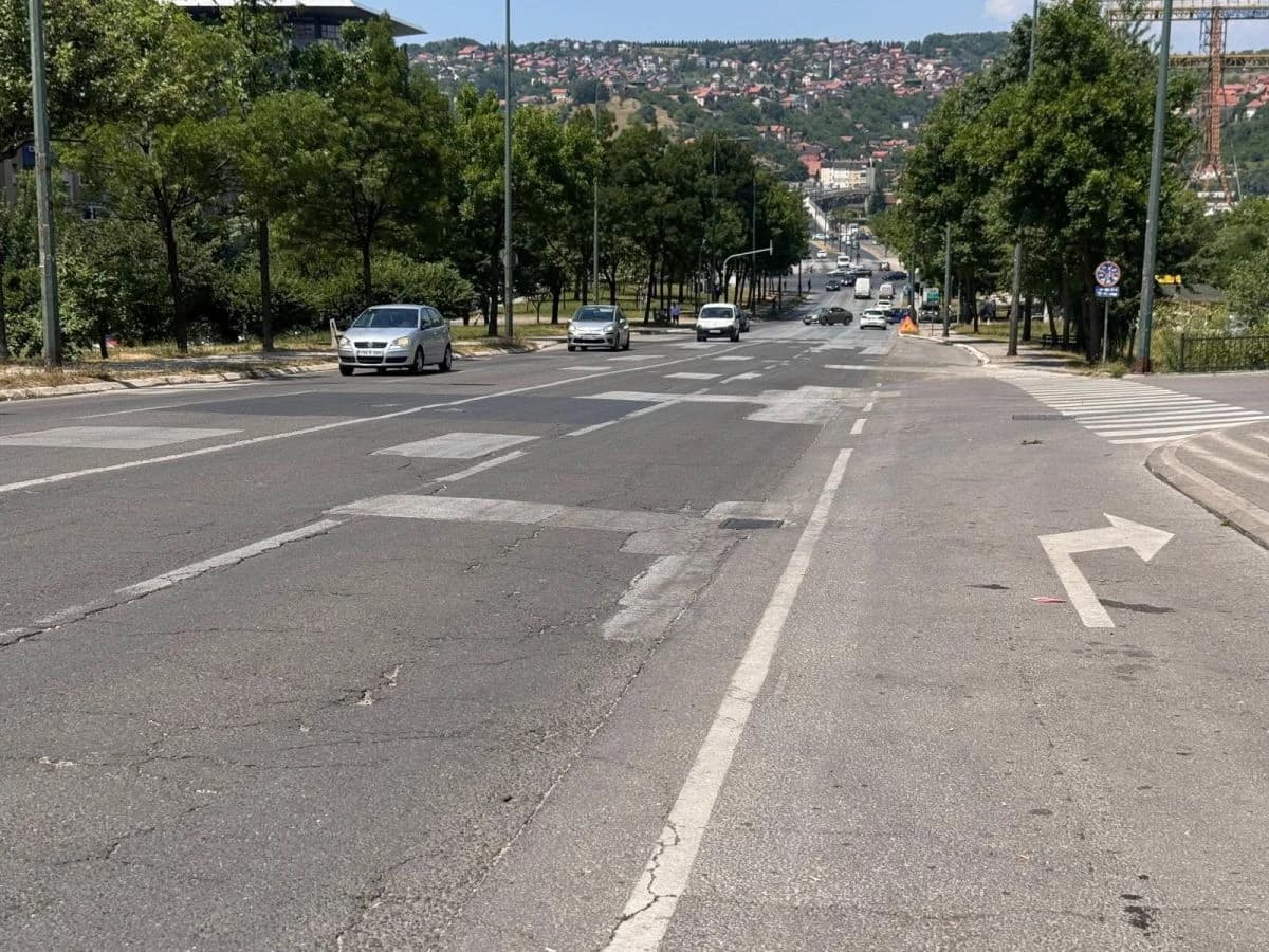 Finansijski raj u Cestama FBiH: Dok se na putevima krpe rupe, gdje idu milioni KM