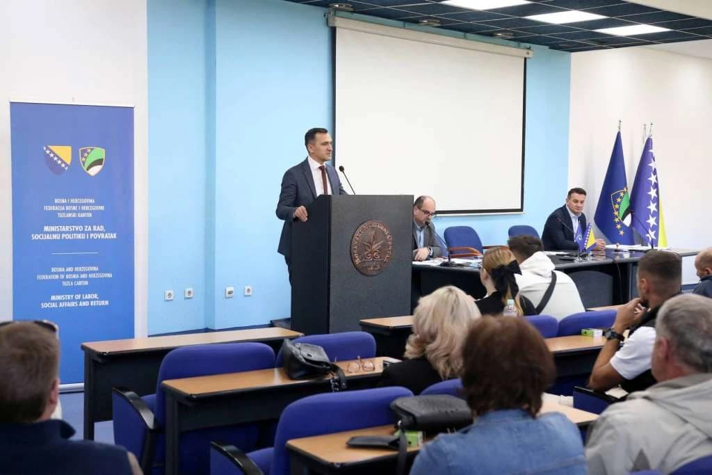 Vlada TK: Pola miliona KM za očuvanje radnih mjesta povratnika u RS