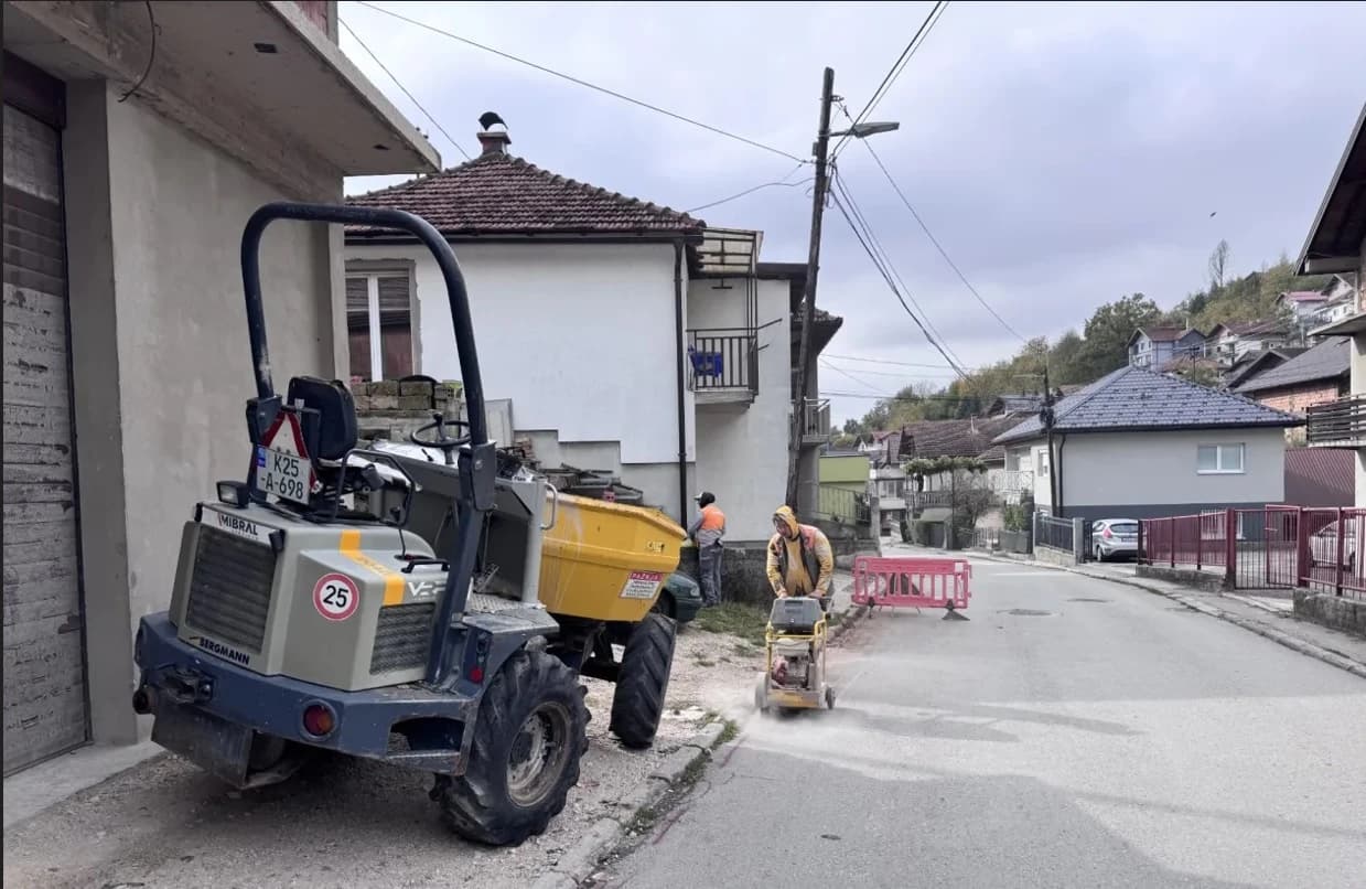 Nastavlja se rekonstrukcija dotrajale vodovodne mreže u ulici Smaila Šikala u naselju Boljakov Potok