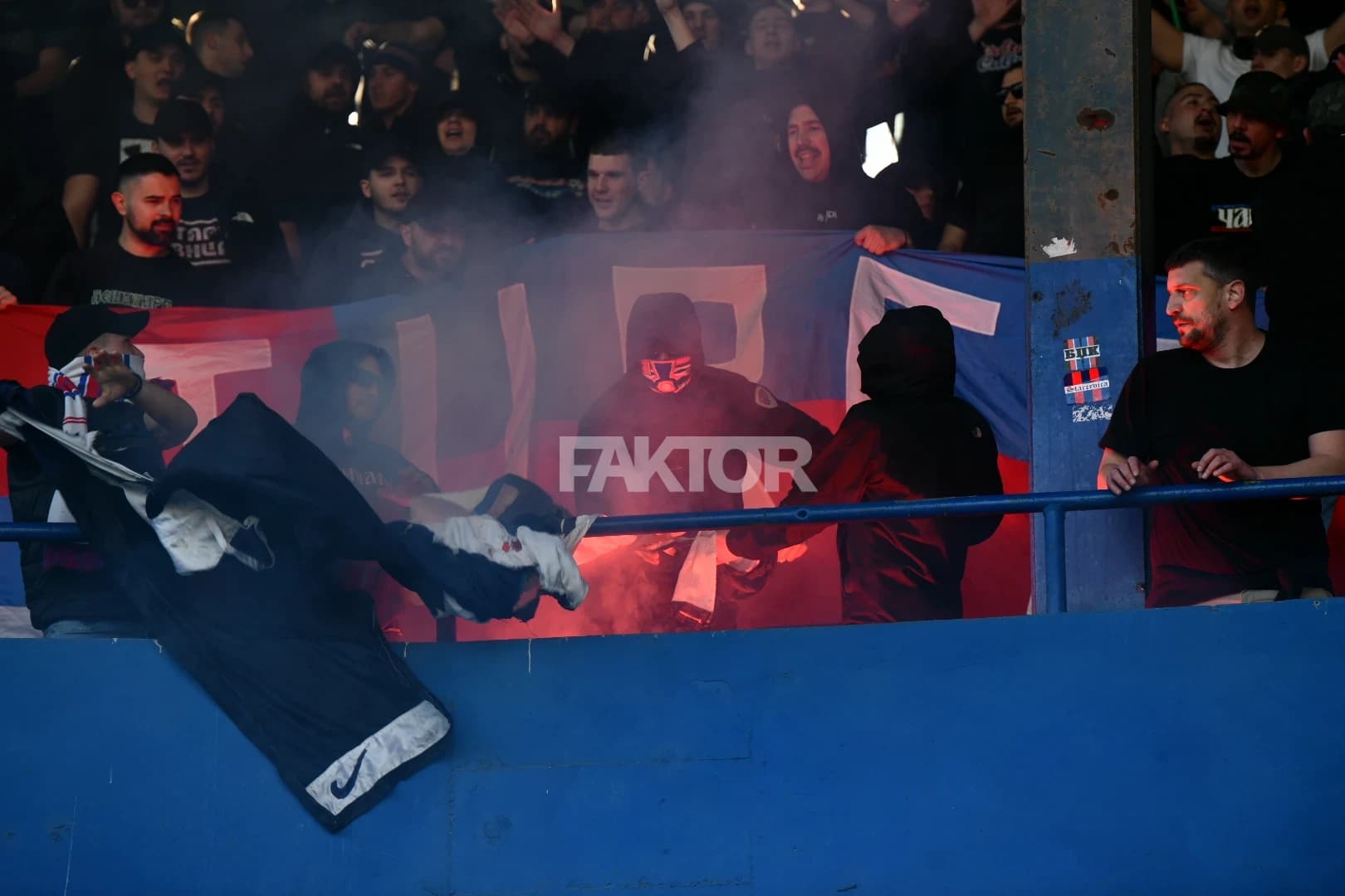 Lešinari divljali u centru Atine, završili su iza rešetaka