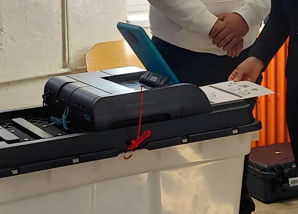 Primijećeno više glasačkih listića nego birača: Naređeno ponovno brojanje na većem broju biračkih mjesta