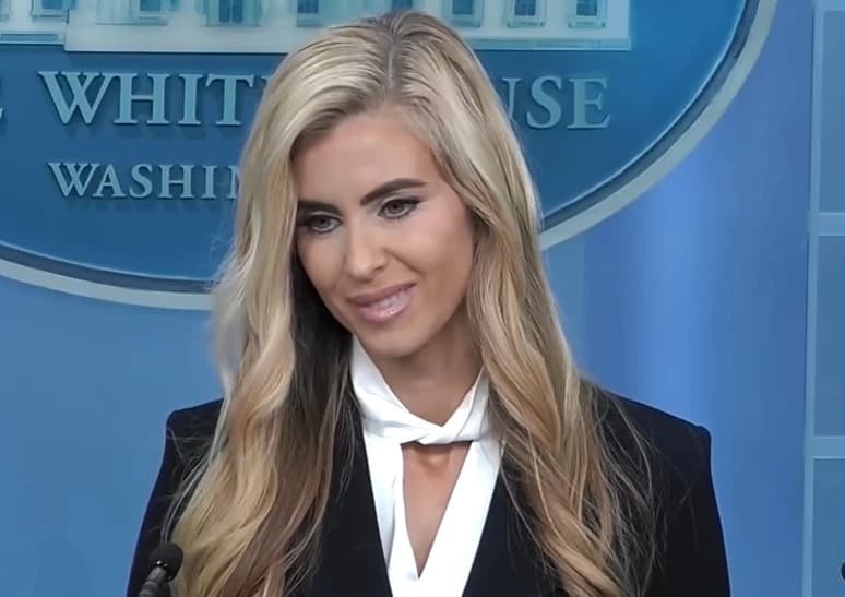Samo nekoliko dana nakon imenovanja, Trump smijenio glasnogovornicu Bijele kuće