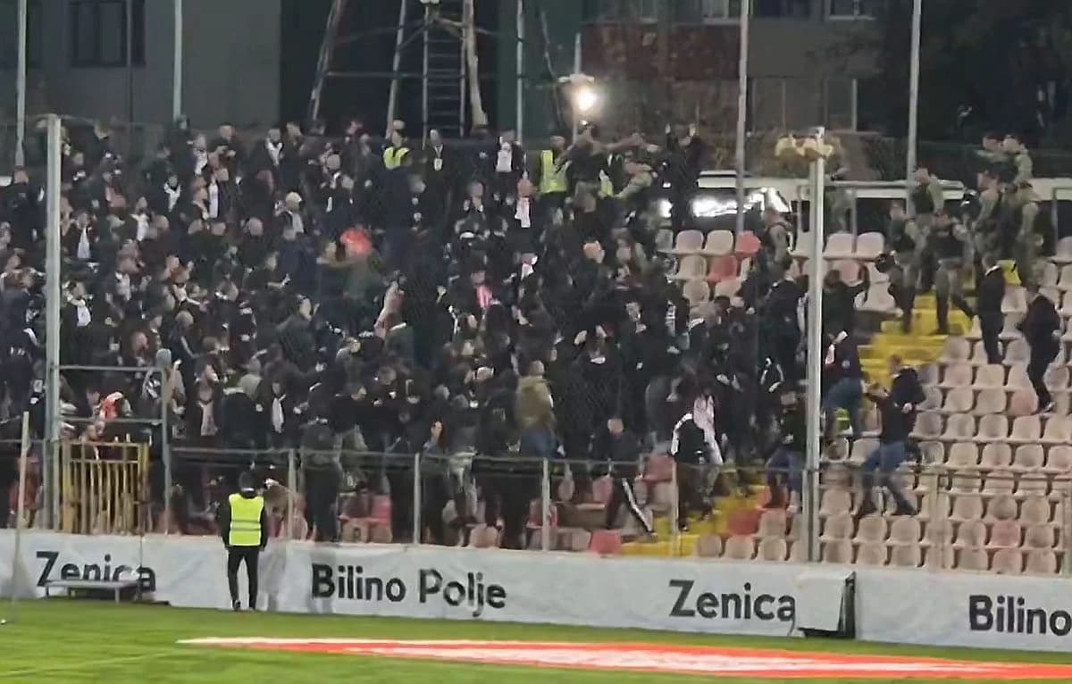 Policija je morala zavesti red