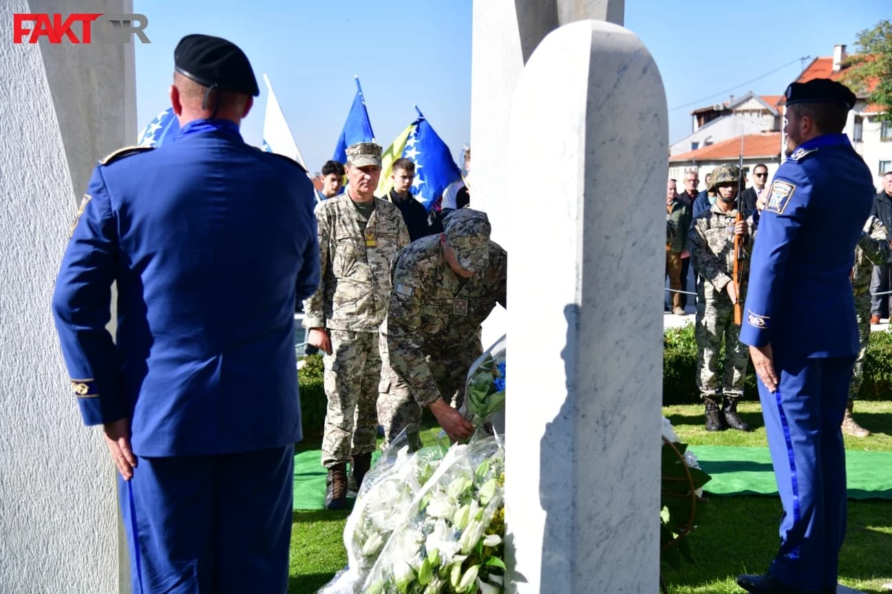 Obilježena godišnjica smrti Alije Izetbegovića: "Dvije riječi su obilježile njegov život - Bosna i sloboda"