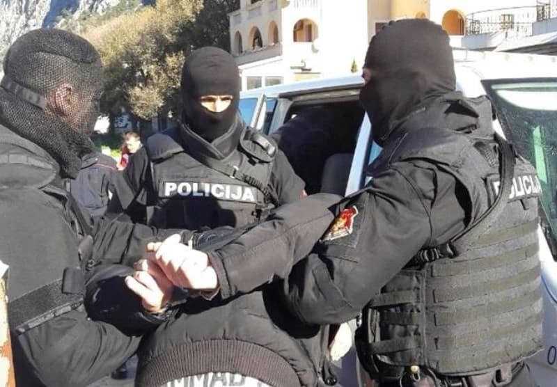 U stanu  23-godišnjaka pronađene "vojne depeše": BIA planirala krvoproliće u Podgorici!? 