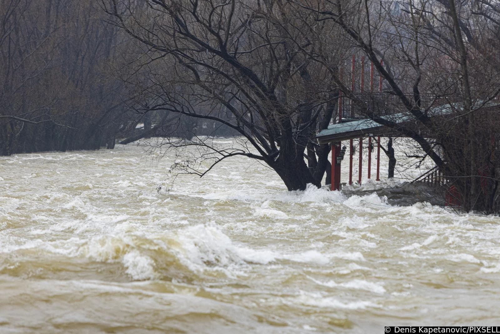 Hercegovini prijete obilne padavine, moguće poplave i evakuacije stanovništva