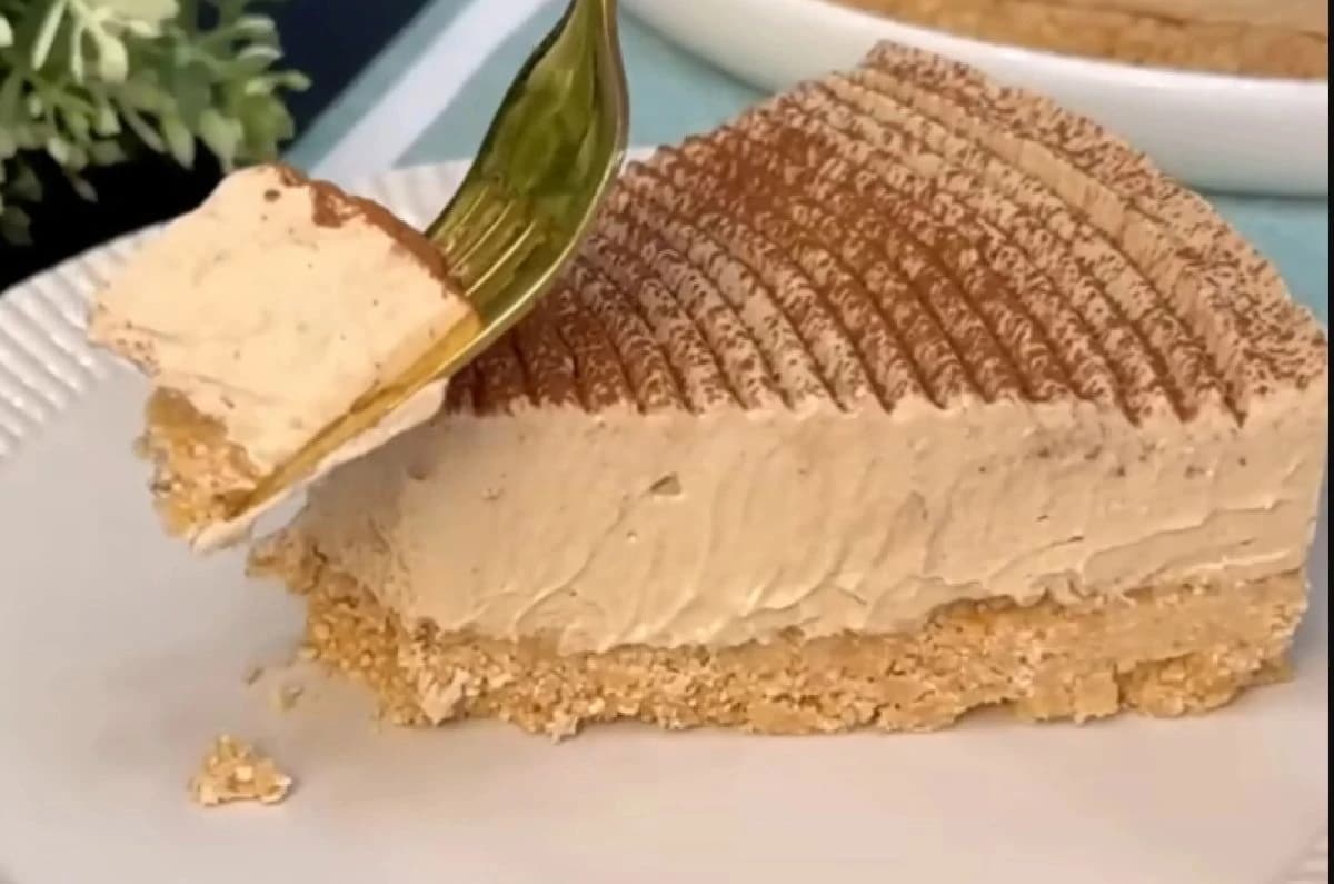 Kremasta torta od kafe bez pečenja gotova za 10 minuta