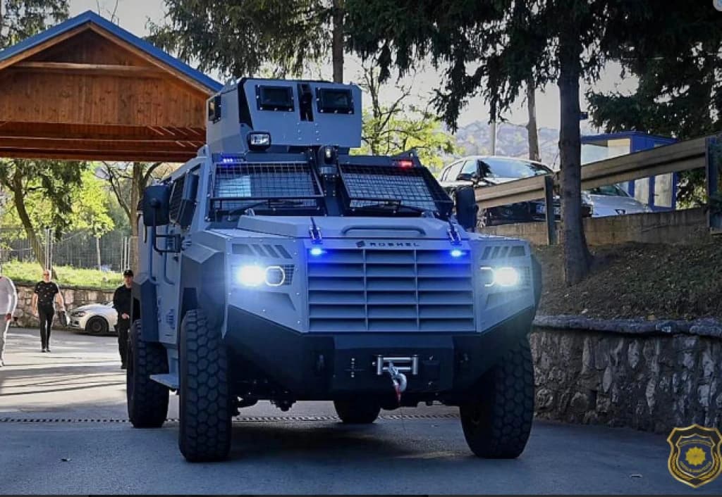 Oklopna vozila s balističkom zaštitom B7 za Specijalnu jedinicu FUP-a