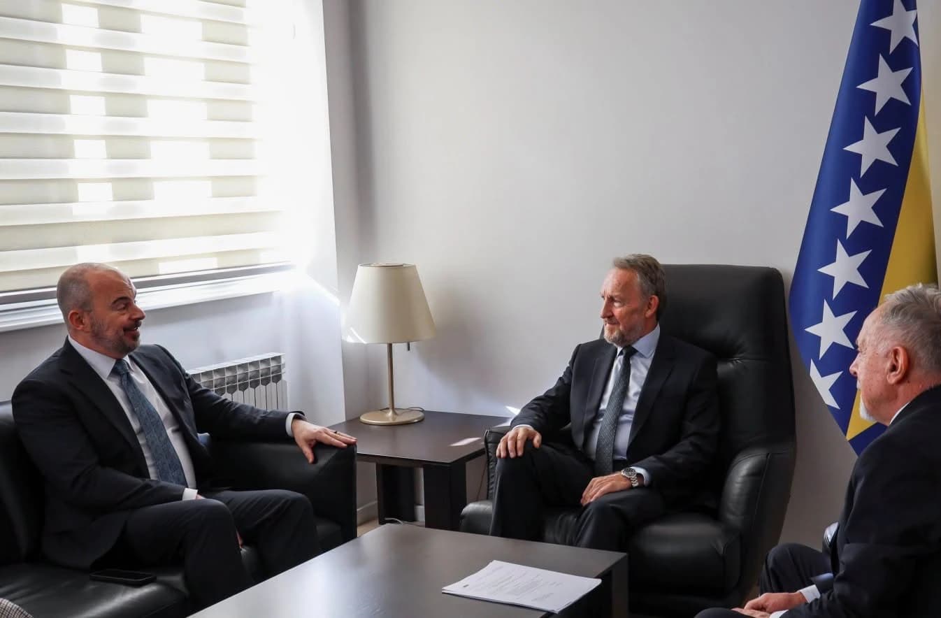 Izetbegović se sastao s predstavnikom SAD-a: U fokusu izbori, nova vlast i ulaganja