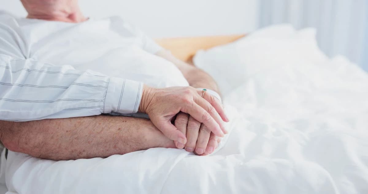 Ovo je znak da pacijet umire: Medicinska sestra iz palijativne njege otkrila kakva promjena se dešava na koži pred smrt