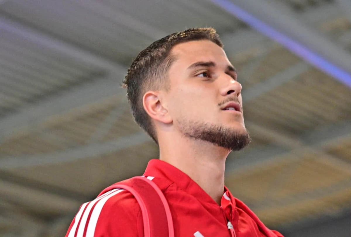 Ovo se ne dešava često: Trener Olympiacosa u svlačionici prišao Smajloviću, a onda...