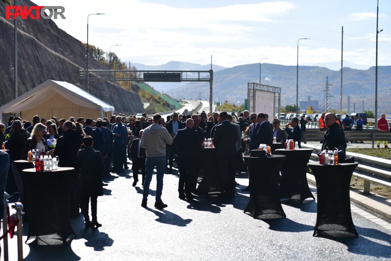 Sa ceremonije povodom završetka izgradnje dionice
