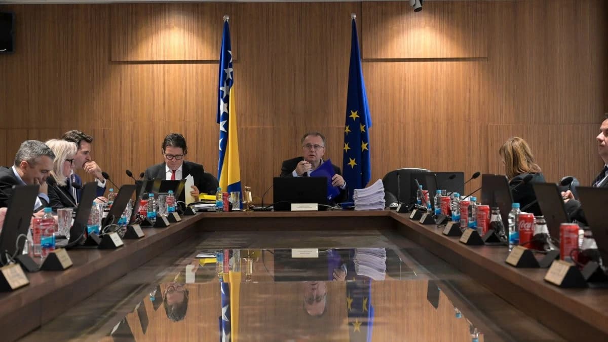 Državna rezerva za državne uhljebe: Zastupnicima povećali paušale, a poljoprivredi dali mrvice i to pet do dvanaest