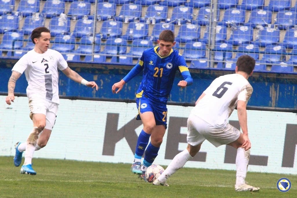 Zašto Deket ne može odmah u Evropu? FIFA-ina pravila mijenjaju planove za transfer
