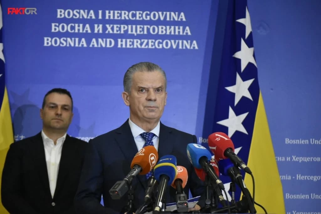Radončić: Entitetske vlade će moći kupiti 50.000 testova za koronavirus