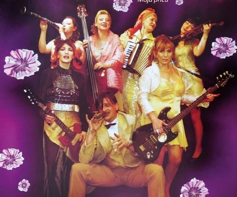 Predstava "Ženski turbofolk"