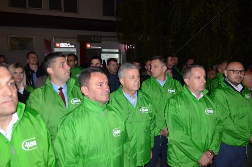 Dedić: Ovo nisu izbori za fotelje, već za državu i narod